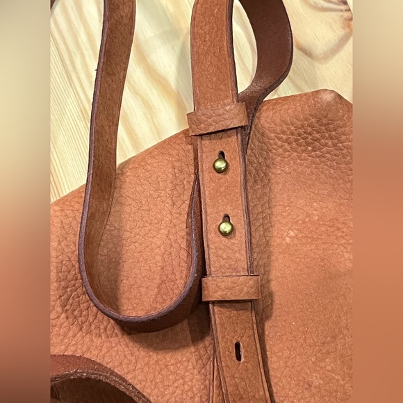 Used- Madewell The Small Transport Crossbody in Nubuck Leather: Rainbow Strap - Picture 13 of 17